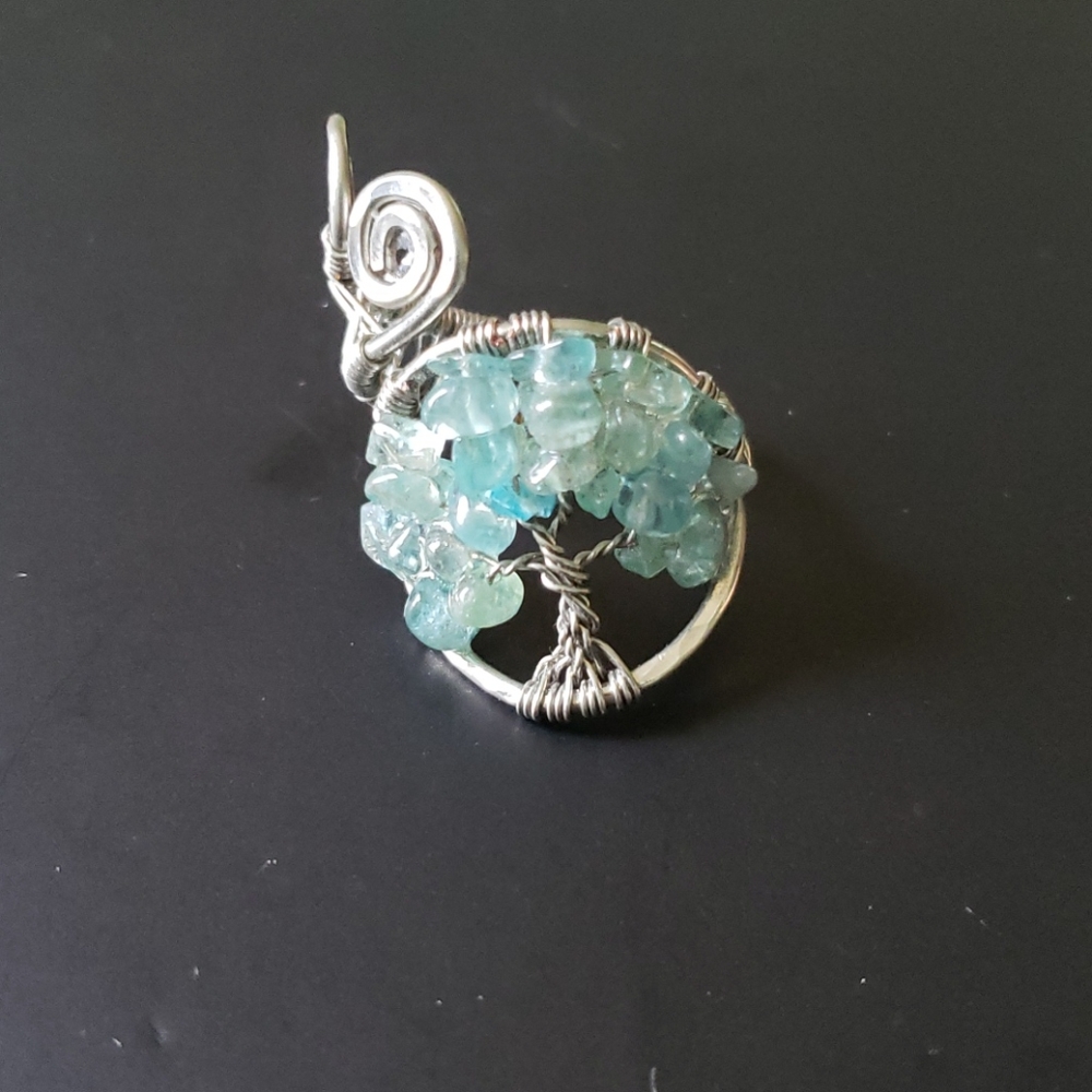 Ladies tree ring